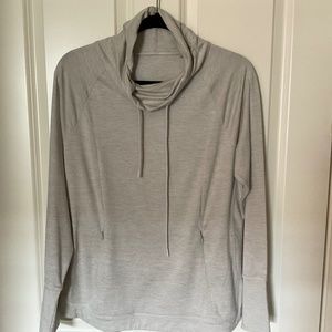 EUC Tommy Bahama IslandZone lt. Gray cowl neck top, sz S